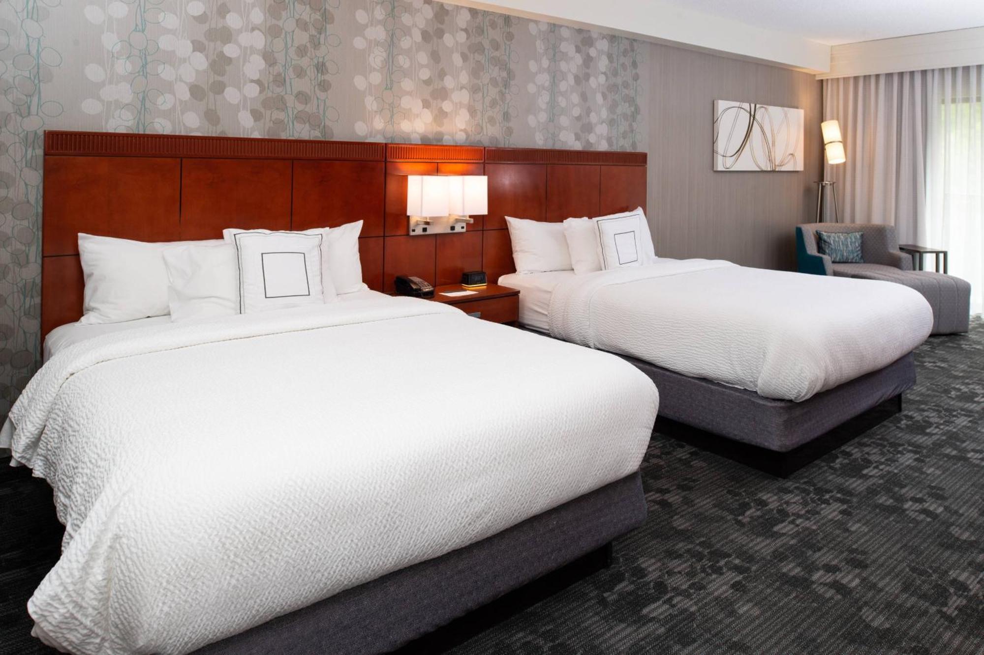 Hotel Courtyard Highpoint Esterno foto