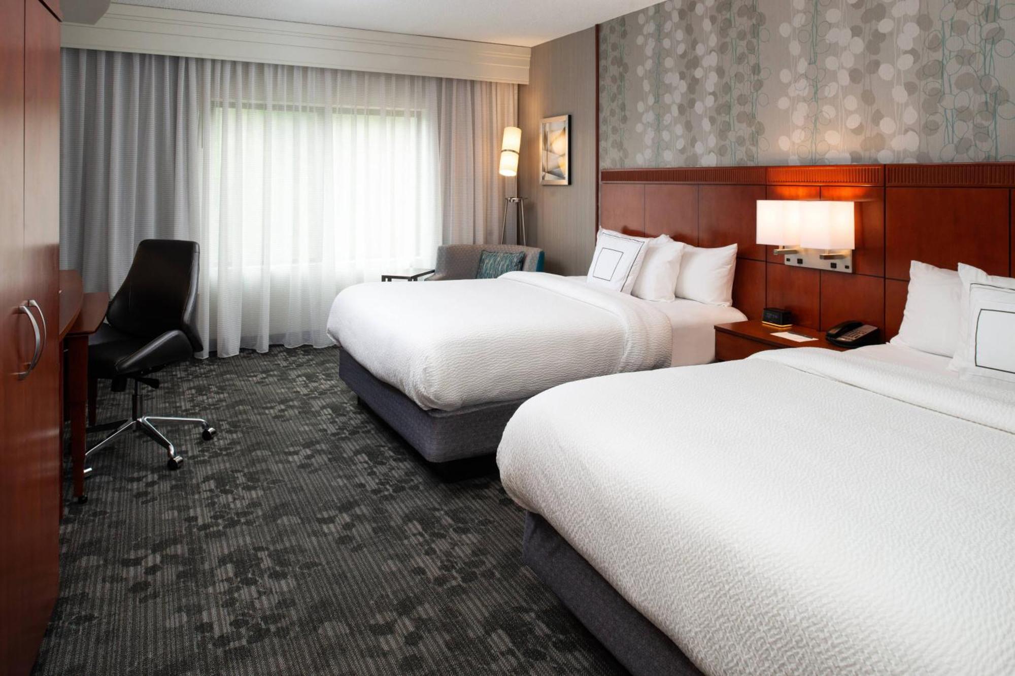 Hotel Courtyard Highpoint Esterno foto